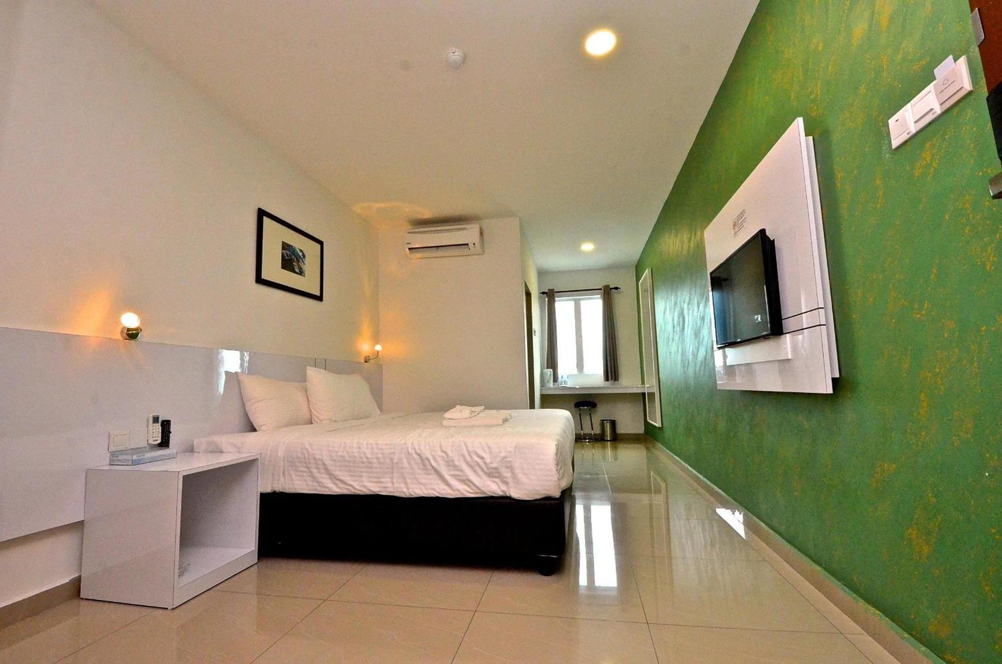 Yew Boutique Hotel Teluk Intan Zimmer foto