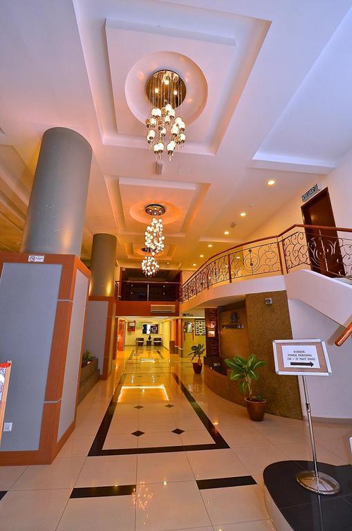 Yew Boutique Hotel Teluk Intan Exterior foto