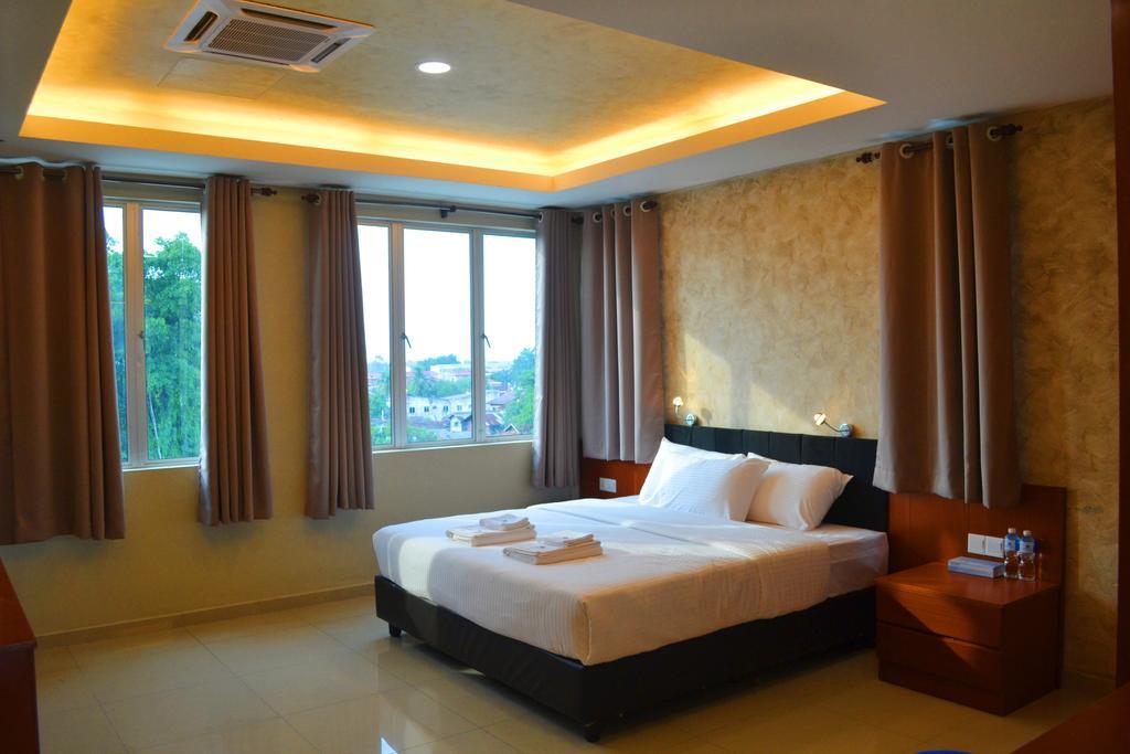 Yew Boutique Hotel Teluk Intan Zimmer foto